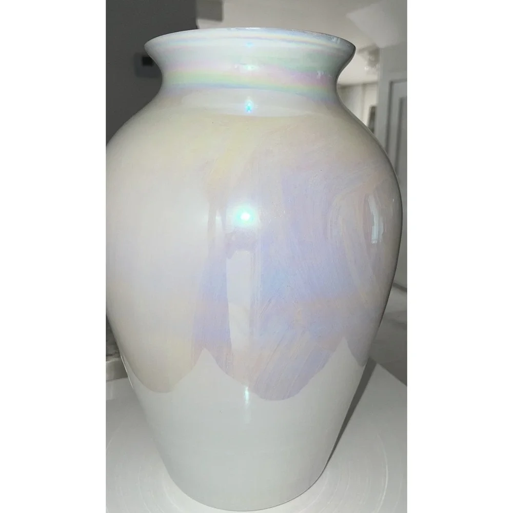 (15N)Vintage Cambridge Glass Pearl Iridescent Thin Blown White Tall Vase Decor